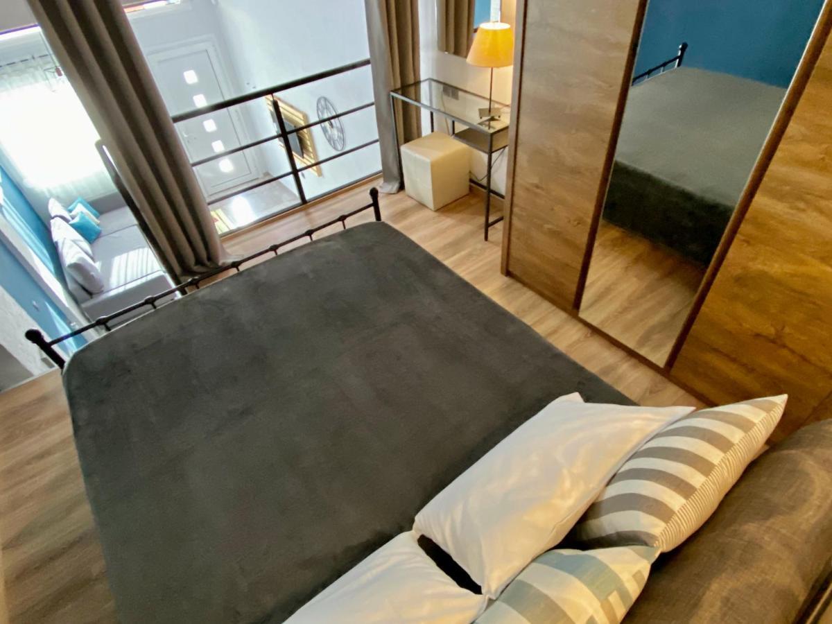 48 Downtown Lofts Lägenhet Néa Péramos Exteriör bild