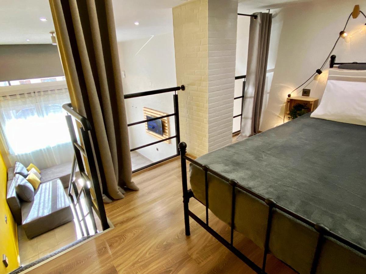 48 Downtown Lofts Lägenhet Néa Péramos Exteriör bild