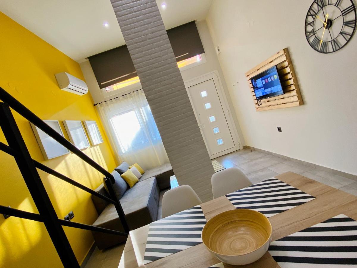48 Downtown Lofts Lägenhet Néa Péramos Exteriör bild