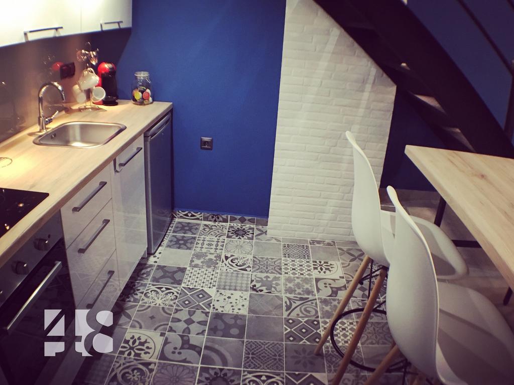 48 Downtown Lofts Lägenhet Néa Péramos Exteriör bild