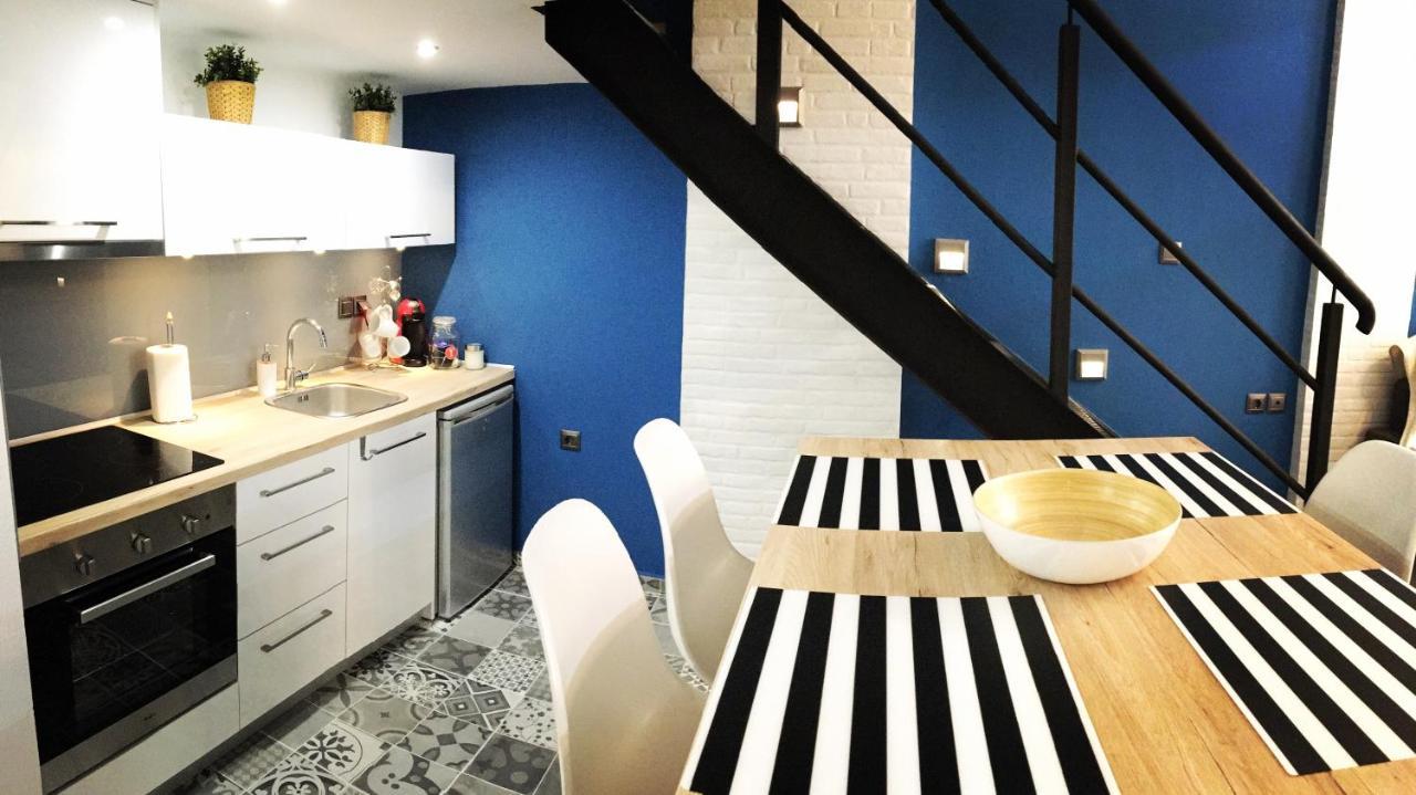 48 Downtown Lofts Lägenhet Néa Péramos Exteriör bild